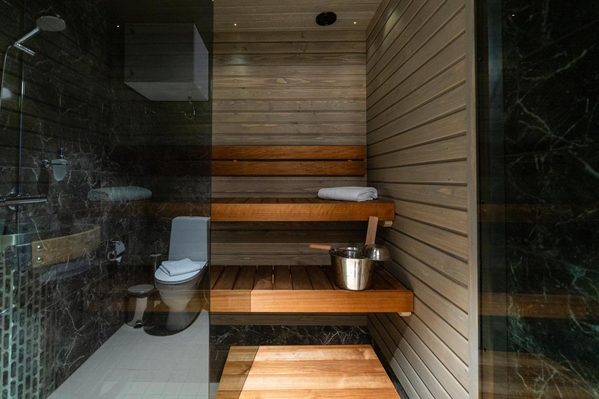 Postmaster Hotel โรวานิเอมิ ภายนอก รูปภาพ